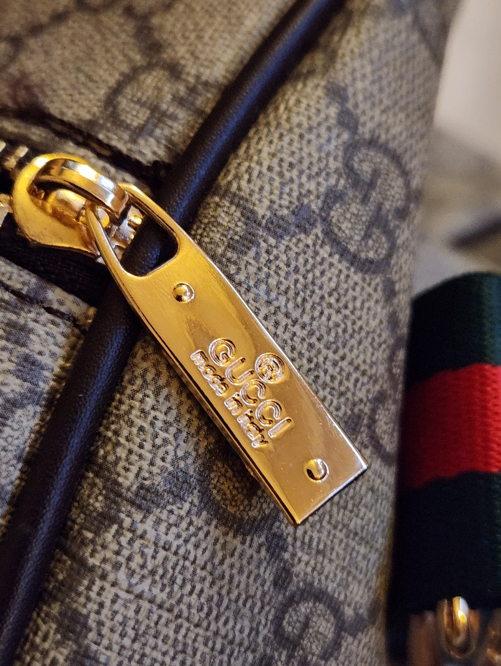 Gucci Beige GG Canvas Tote with Red and Green Web Stripe - Picture 4 of 6
